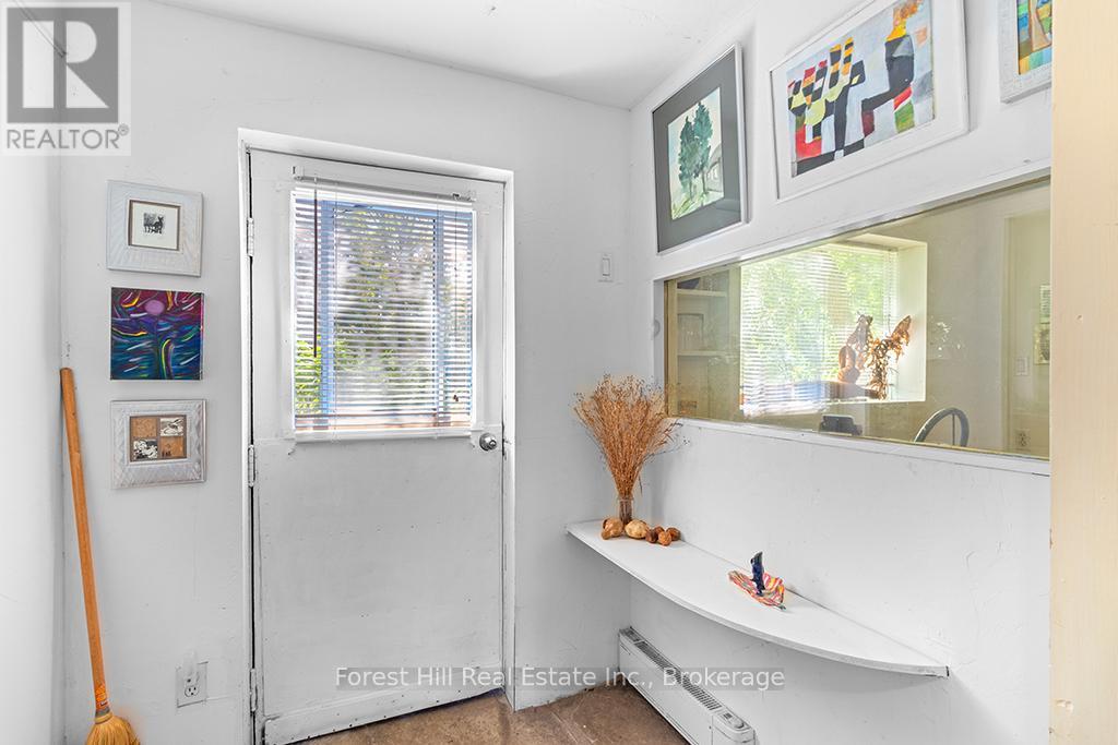 15 Hill Street, Grey Highlands, Ontario  N0C 1E0 - Photo 17 - X12438040