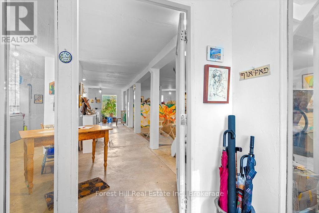 15 Hill Street, Grey Highlands, Ontario  N0C 1E0 - Photo 18 - X12438040