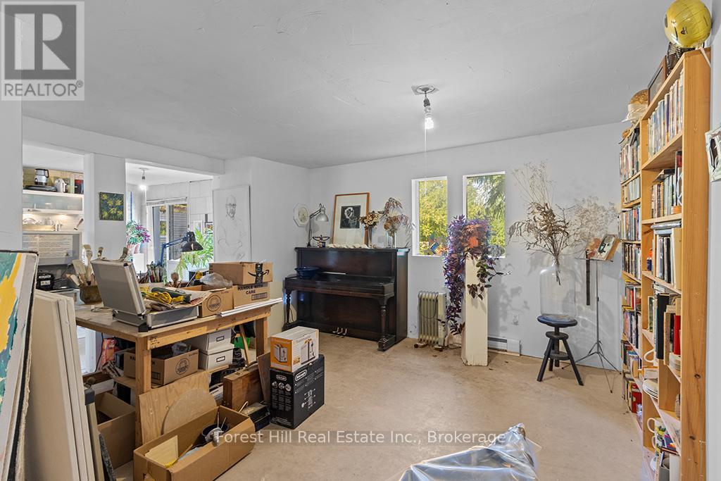 15 Hill Street, Grey Highlands, Ontario  N0C 1E0 - Photo 28 - X12438040
