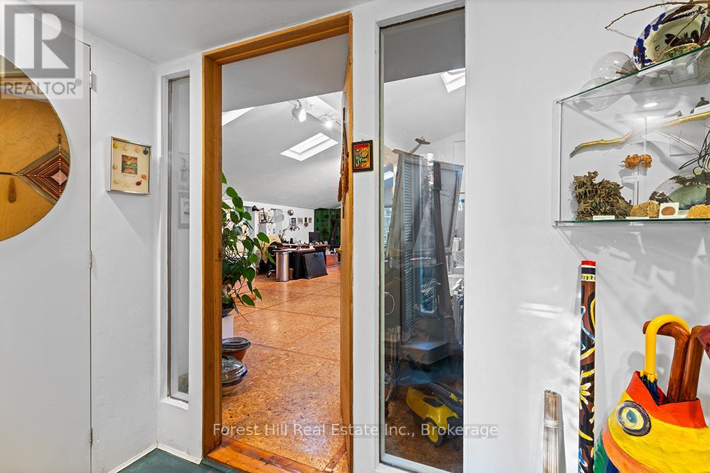 15 Hill Street, Grey Highlands, Ontario  N0C 1E0 - Photo 3 - X12438040