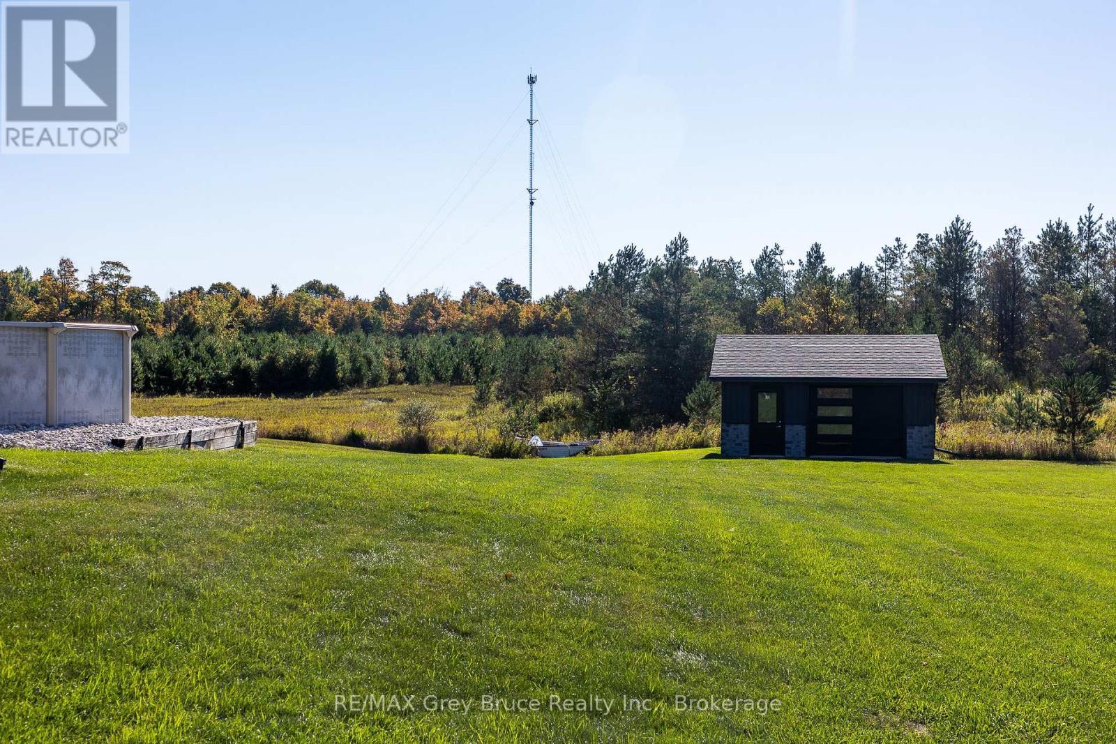 200050 10 Side Road, Georgian Bluffs, Ontario  N0H 2K0 - Photo 44 - X12438049