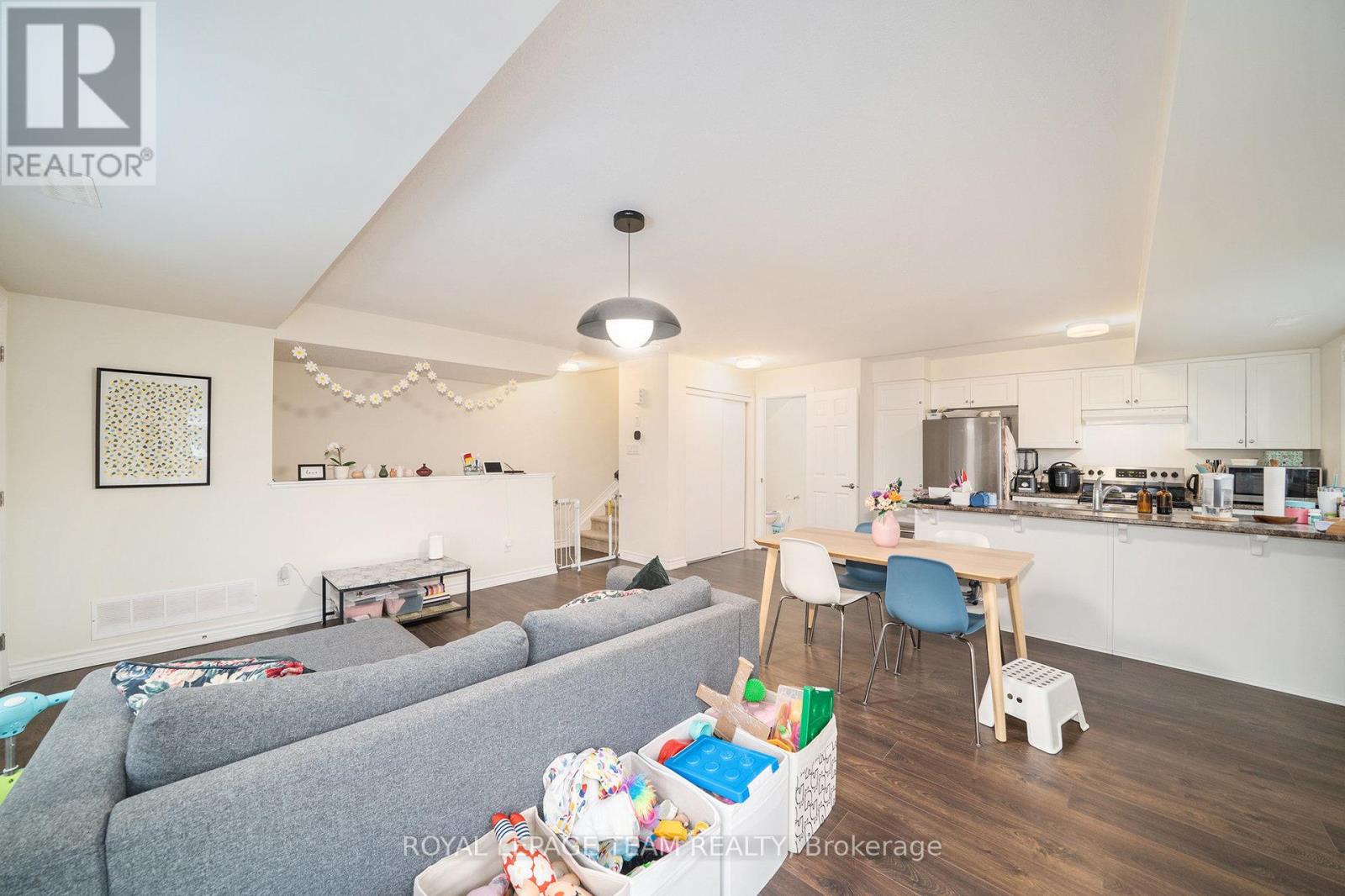 247 Zenith Private, Ottawa, Ontario  K2J 6N3 - Photo 5 - X12437929