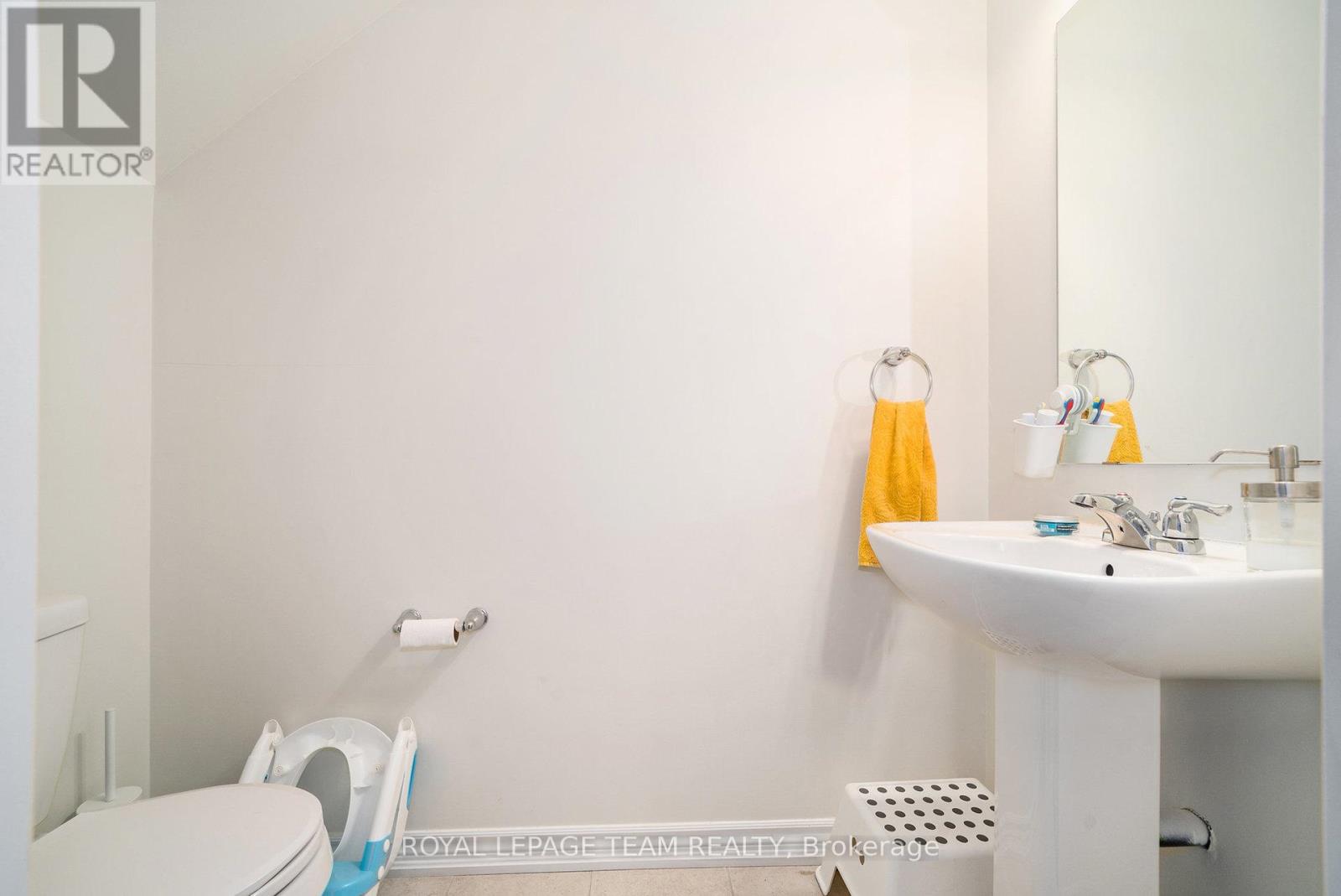 247 Zenith Private, Ottawa, Ontario  K2J 6N3 - Photo 8 - X12437929