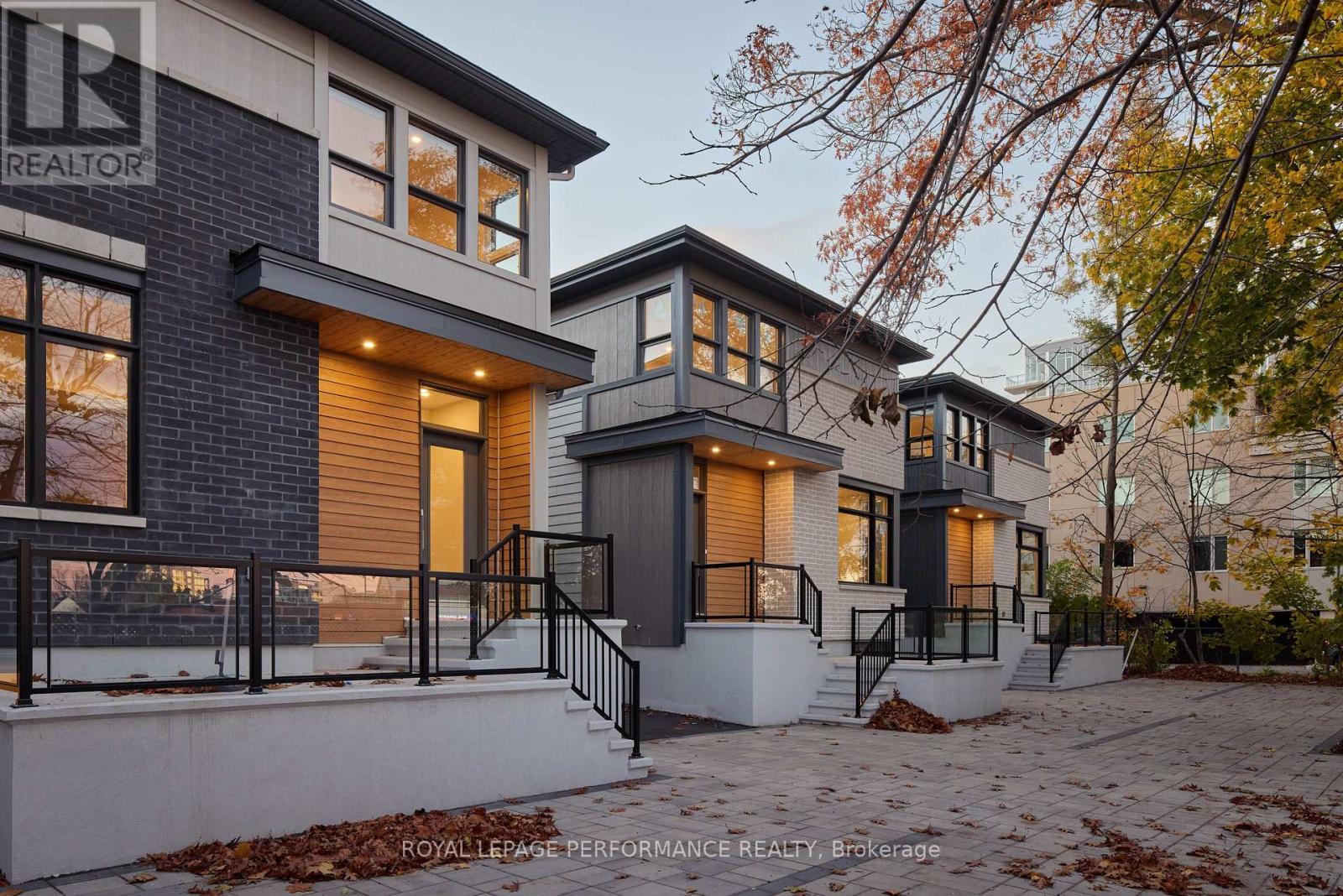 B - 417 Tweedsmuir Avenue, Ottawa, Ontario  K1Z 5N6 - Photo 4 - X12437984