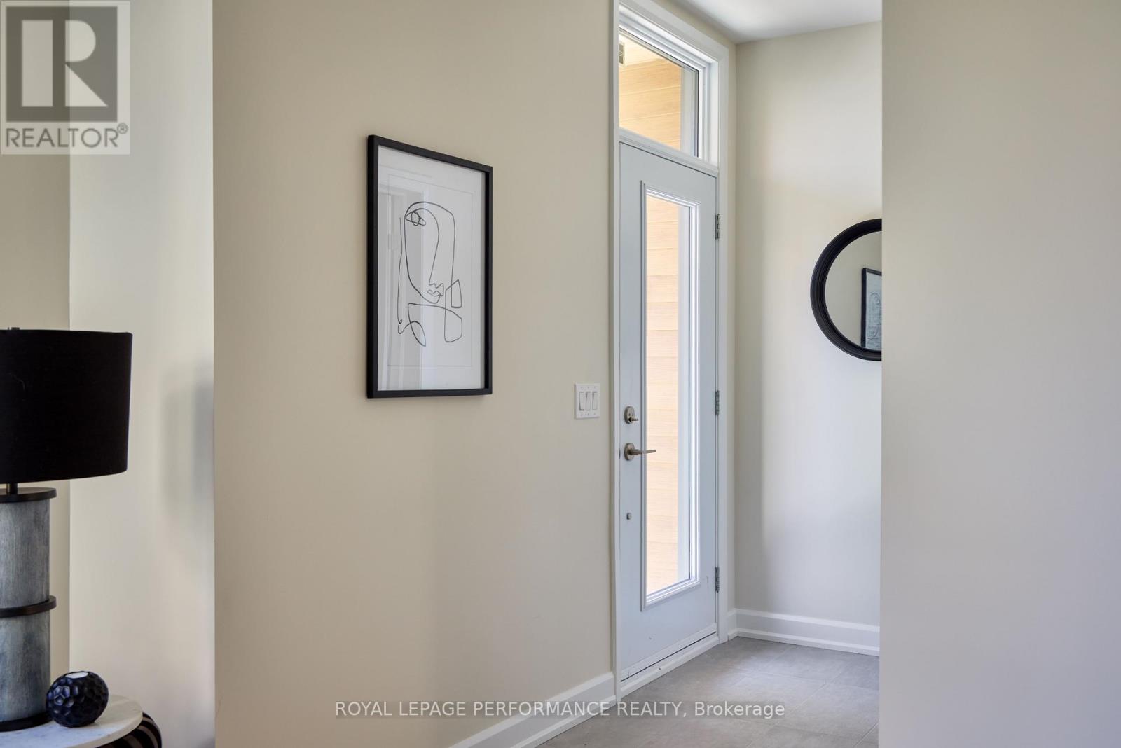 B - 417 Tweedsmuir Avenue, Ottawa, Ontario  K1Z 5N6 - Photo 6 - X12437984