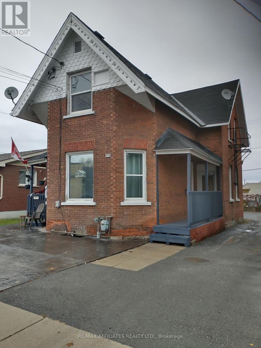 71 Mcgonigal Street W, Arnprior, Ontario  K7S 1M2 - Photo 2 - X12438058