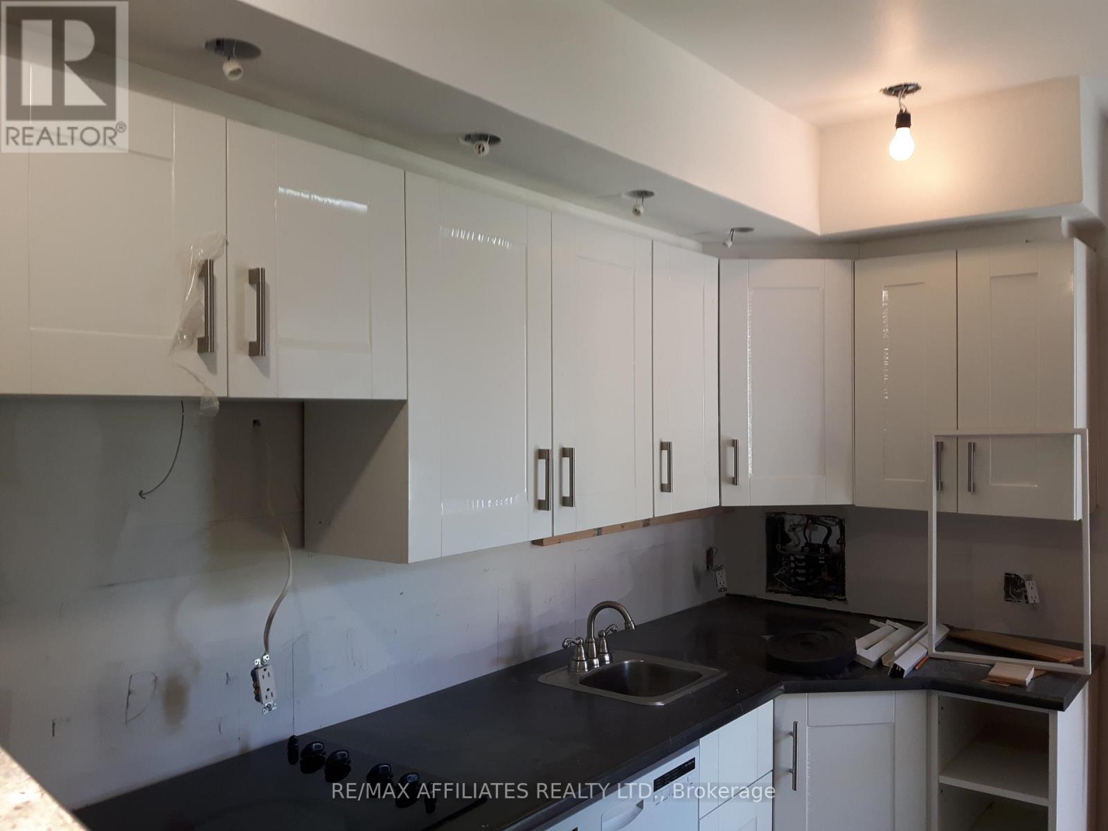 71 Mcgonigal Street W, Arnprior, Ontario  K7S 1M2 - Photo 4 - X12438058