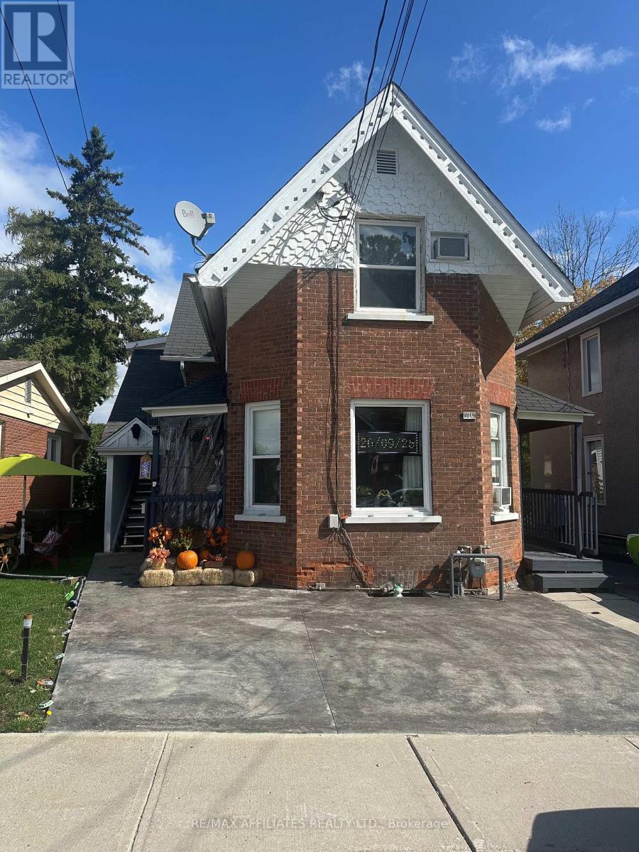 71 Mcgonigal Street W, Arnprior, Ontario  K7S 1M2 - Photo 1 - X12438060
