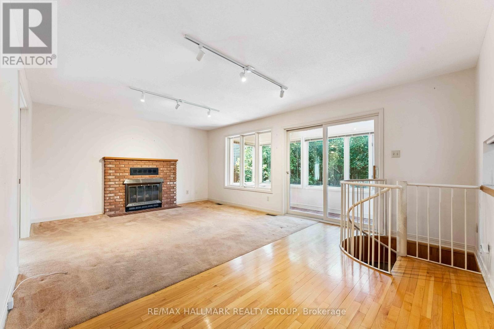 109 Country Club Drive, Ottawa, Ontario  K1V 0B4 - Photo 8 - X12438091