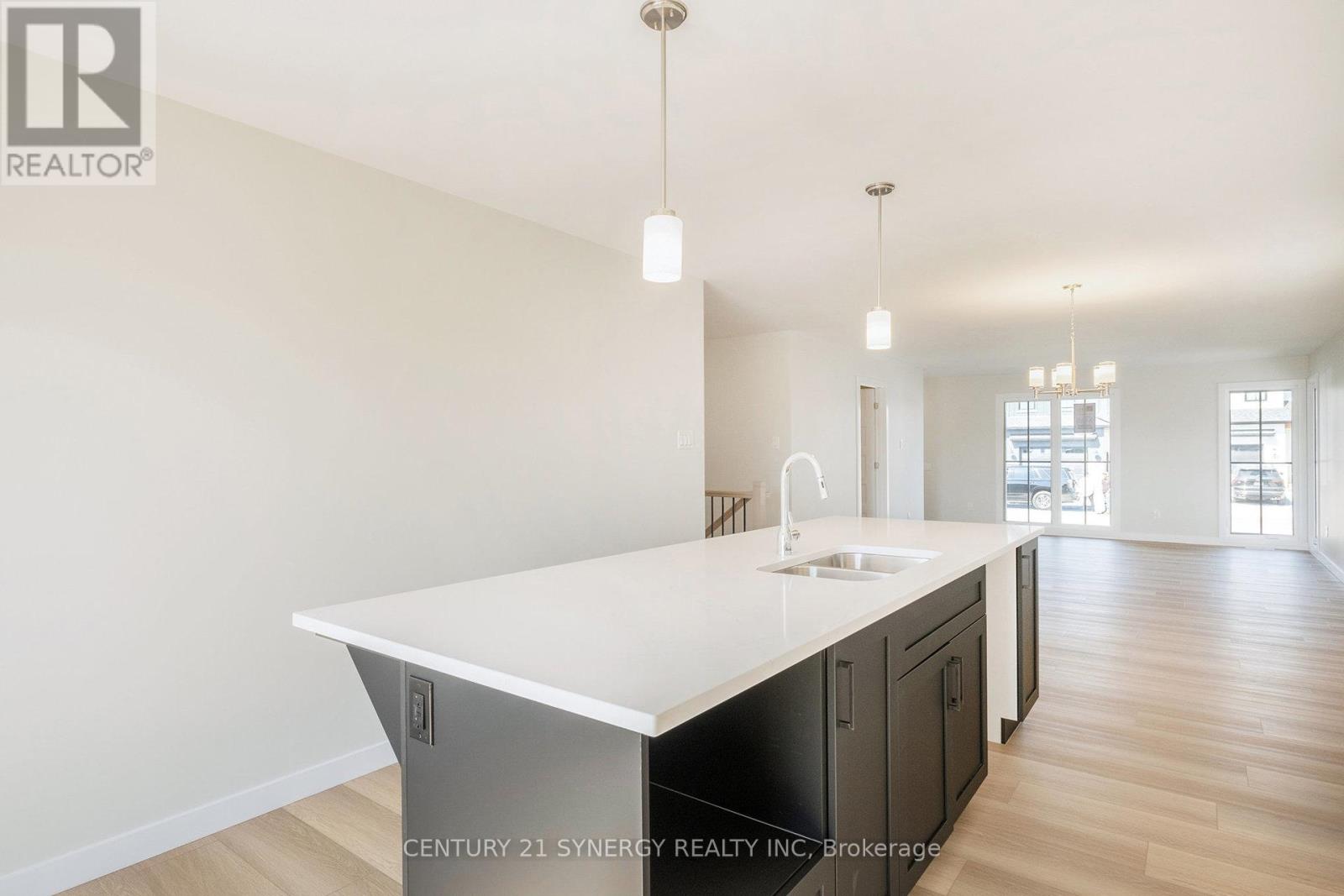 88 Helen Street, North Stormont, Ontario  K0A 1R0 - Photo 17 - X12438102