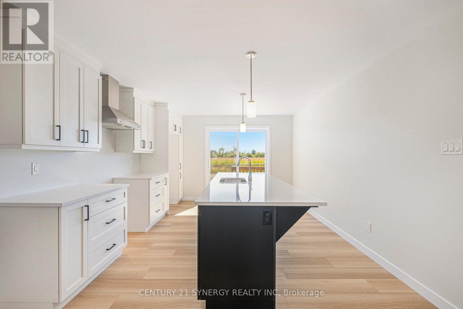 88 Helen Street, North Stormont, Ontario  K0A 1R0 - Photo 18 - X12438102
