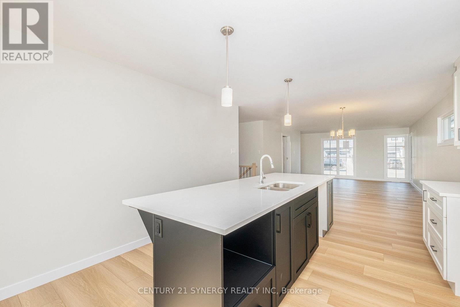 88 Helen Street, North Stormont, Ontario  K0A 1R0 - Photo 19 - X12438102