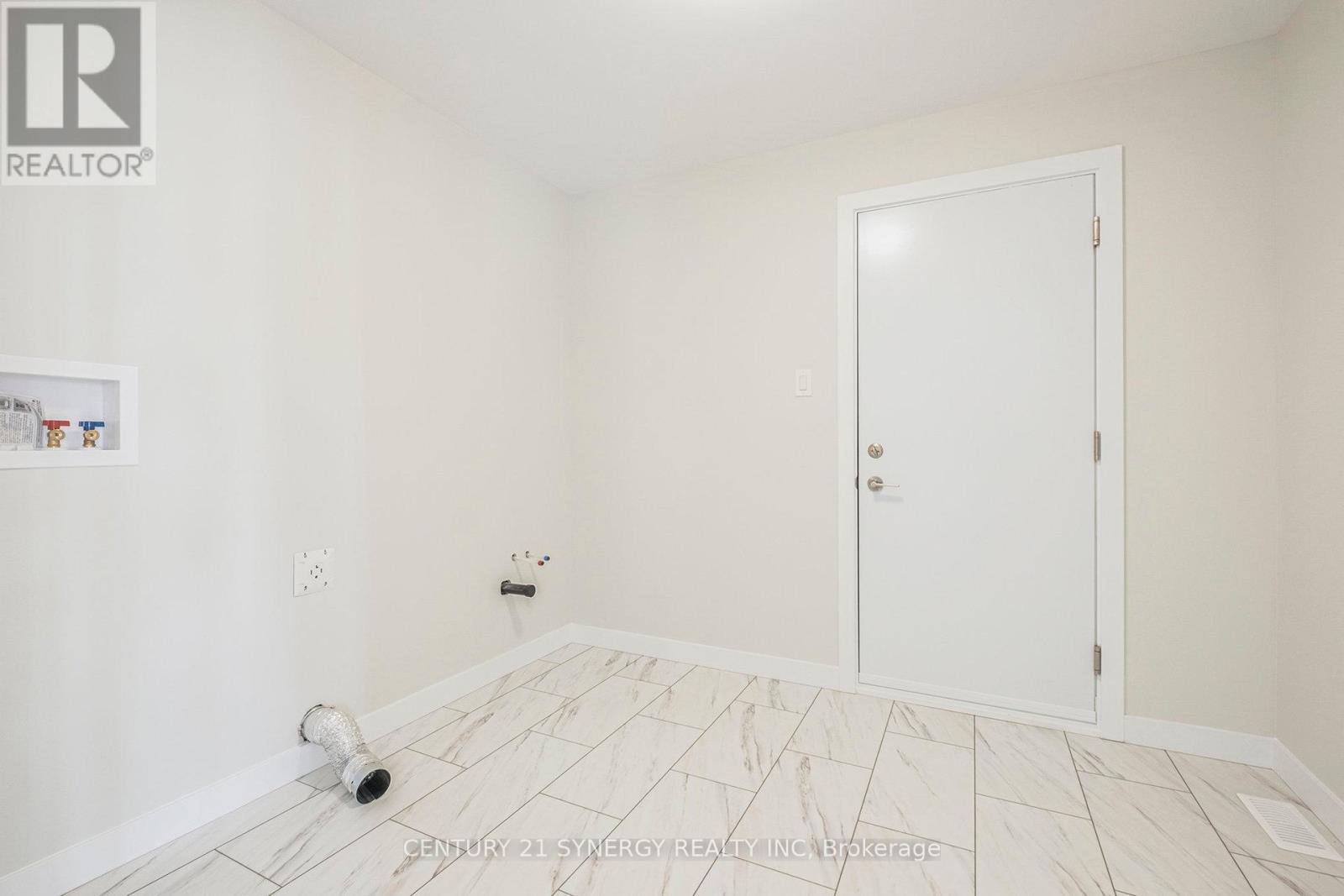 88 Helen Street, North Stormont, Ontario  K0A 1R0 - Photo 30 - X12438102