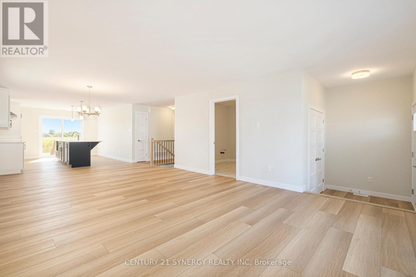 88 Helen Street, North Stormont, Ontario  K0A 1R0 - Photo 5 - X12438102