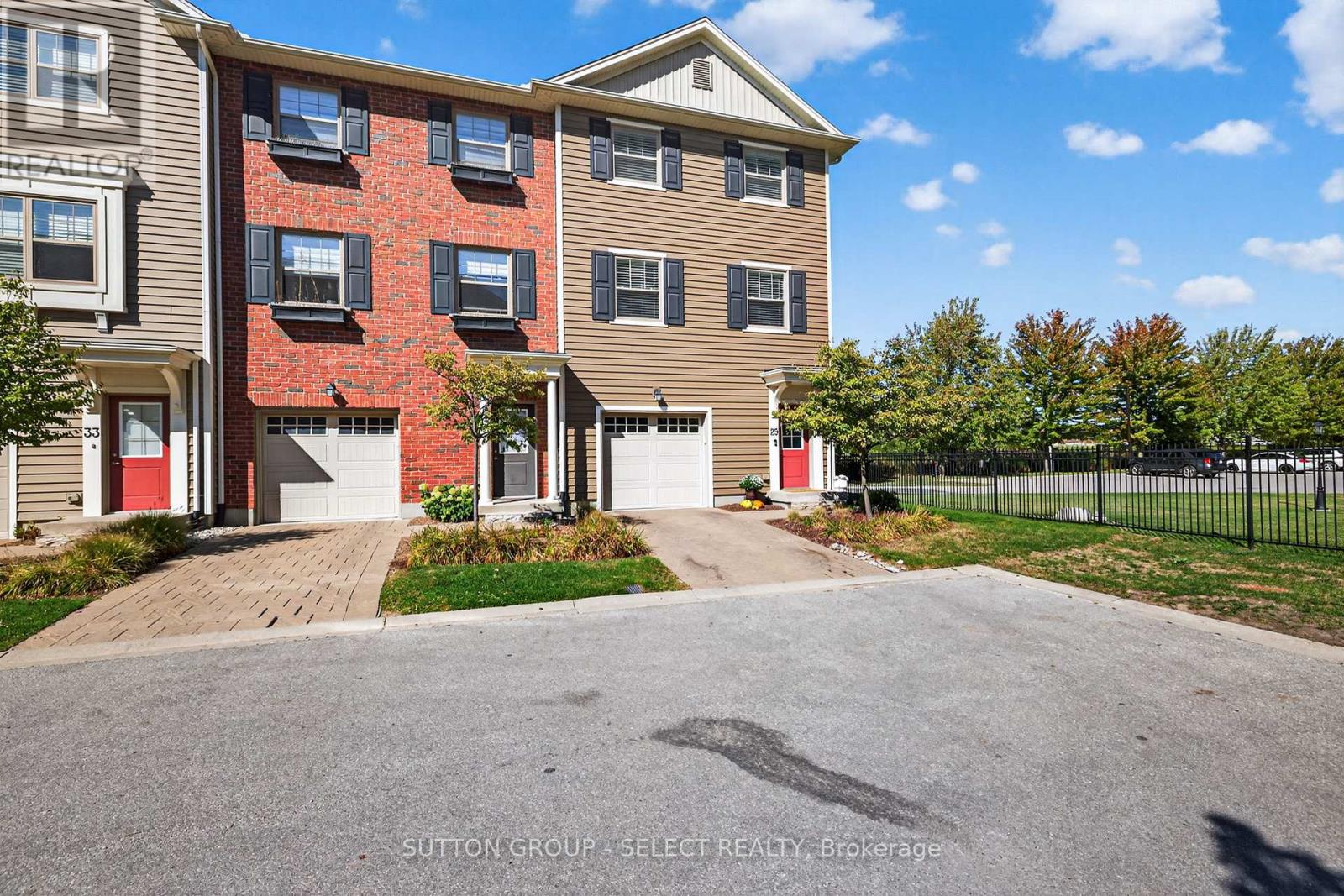 29 - 1040 Coronation Drive, London North, Ontario  N6H 0B5 - Photo 2 - X12438098