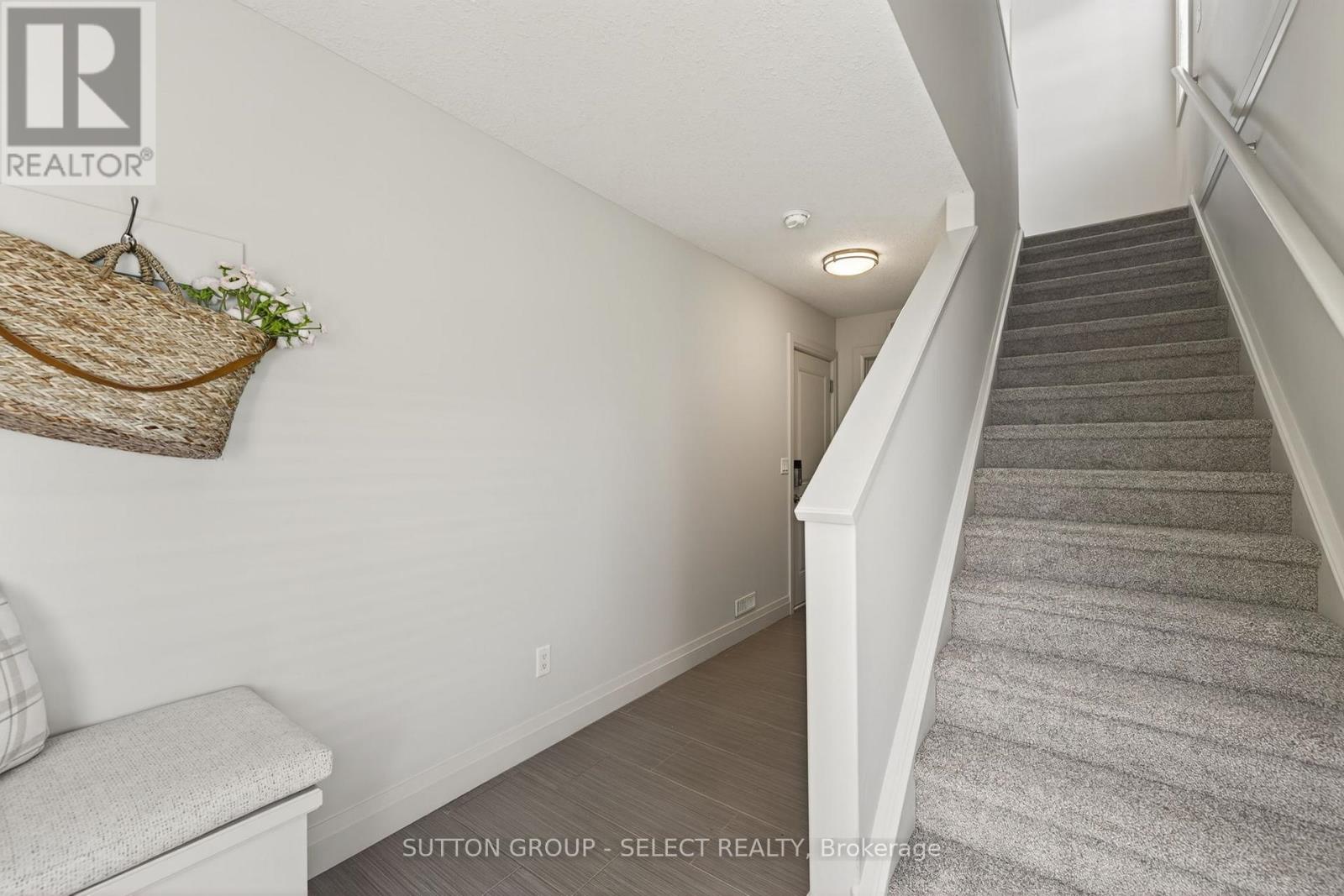 29 - 1040 Coronation Drive, London North, Ontario  N6H 0B5 - Photo 5 - X12438098