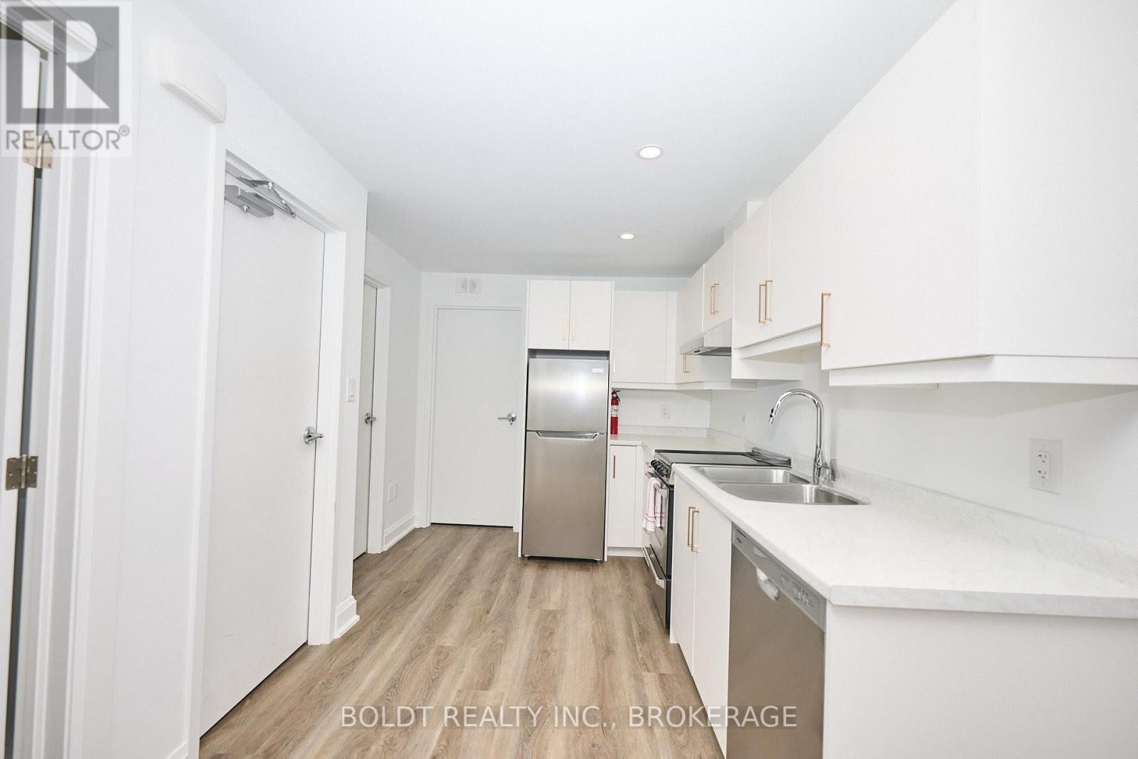 550 Mississauga Avenue, Fort Erie, Ontario  L2A 0G8 - Photo 26 - X12435080