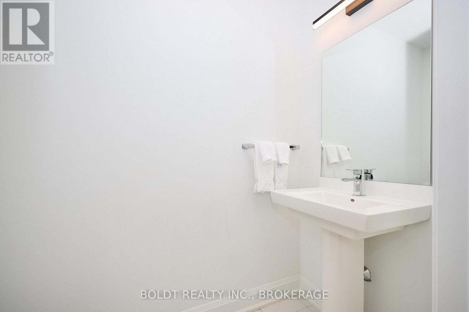 550 Mississauga Avenue, Fort Erie, Ontario  L2A 0G8 - Photo 4 - X12435080