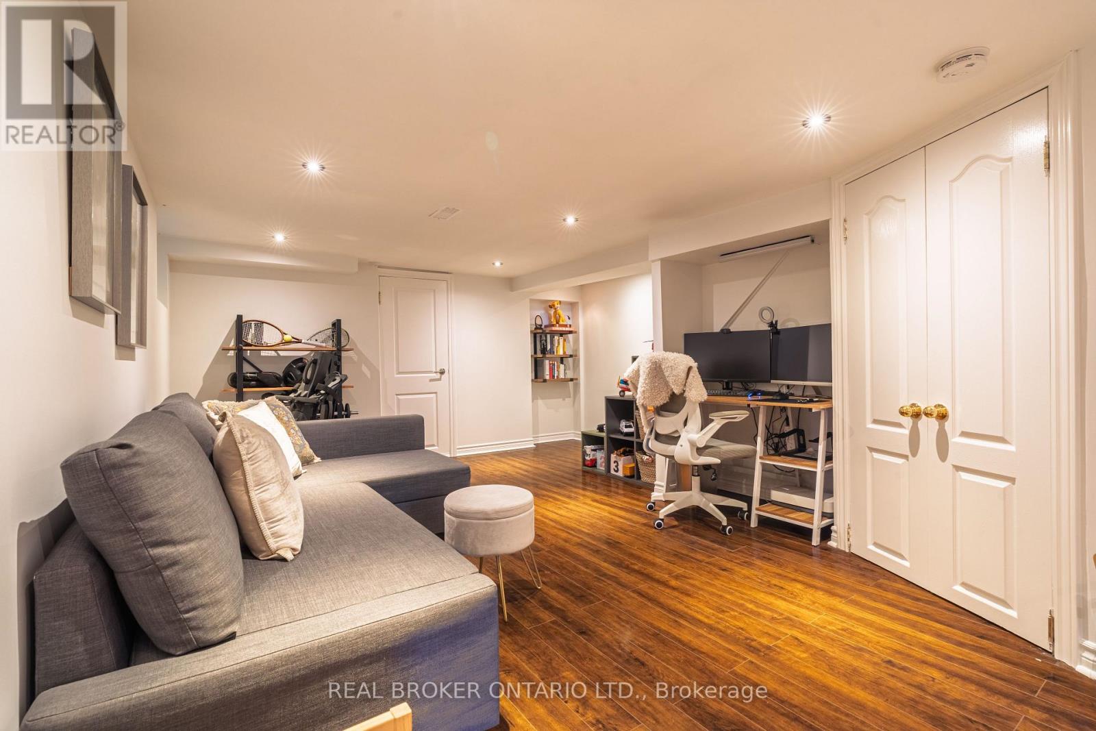 204 Earlscourt Avenue W, Toronto, Ontario  M6E 4B1 - Photo 37 - W12434979