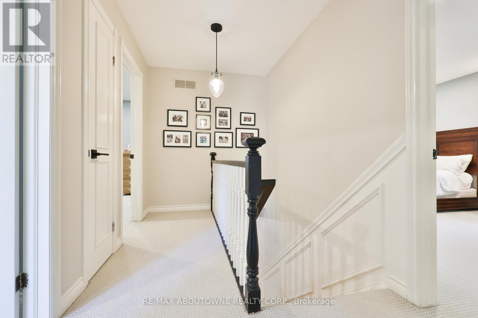 206 Rossmore Boulevard, Burlington, Ontario  L7N 1R1 - Photo 24 - W12436085