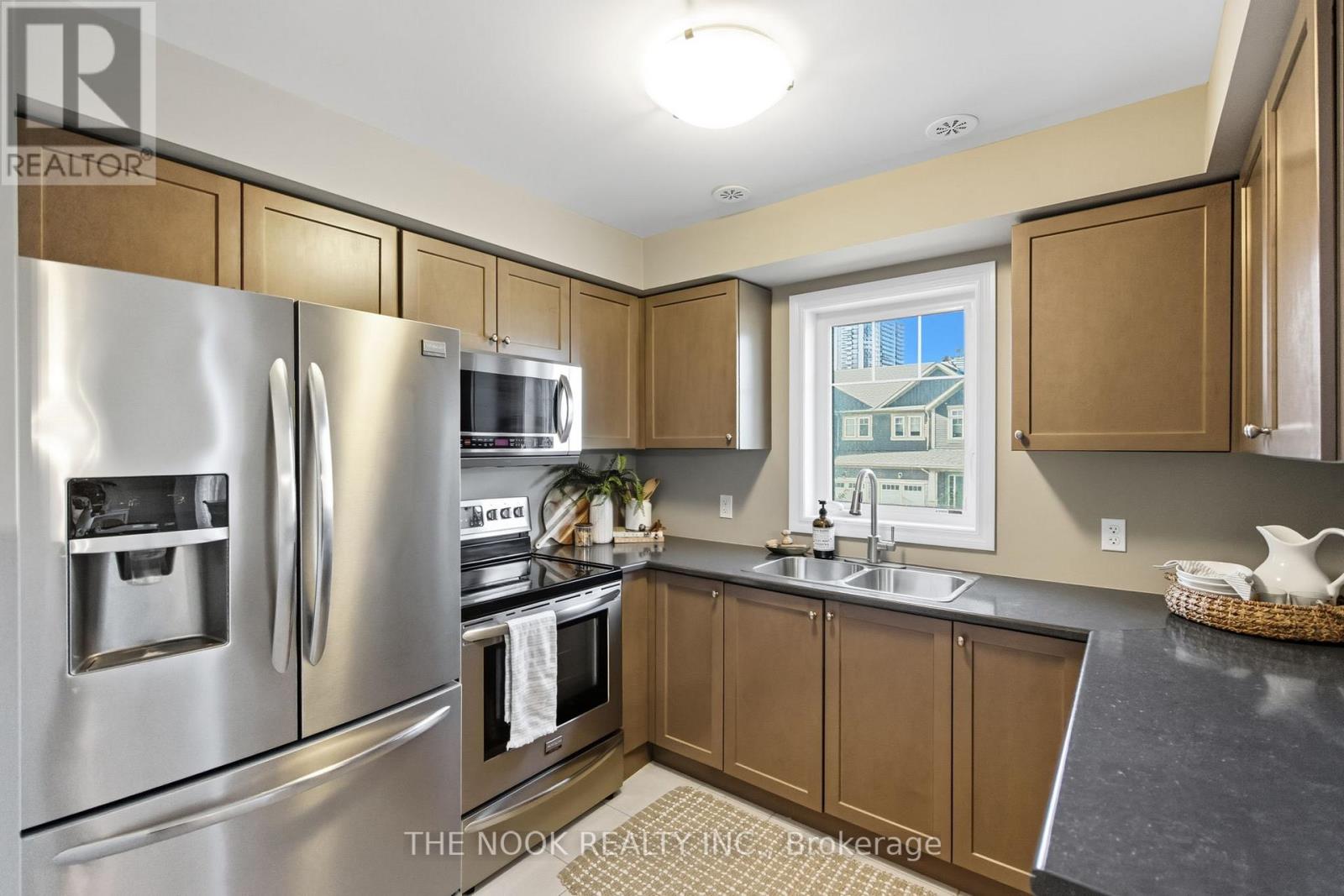 12 Tabaret Crescent, Oshawa, Ontario  L1L 0G5 - Photo 11 - E12437996