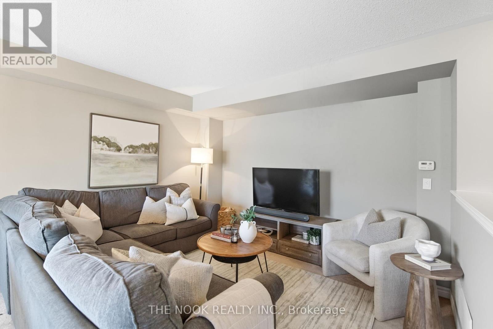 12 Tabaret Crescent, Oshawa, Ontario  L1L 0G5 - Photo 9 - E12437996