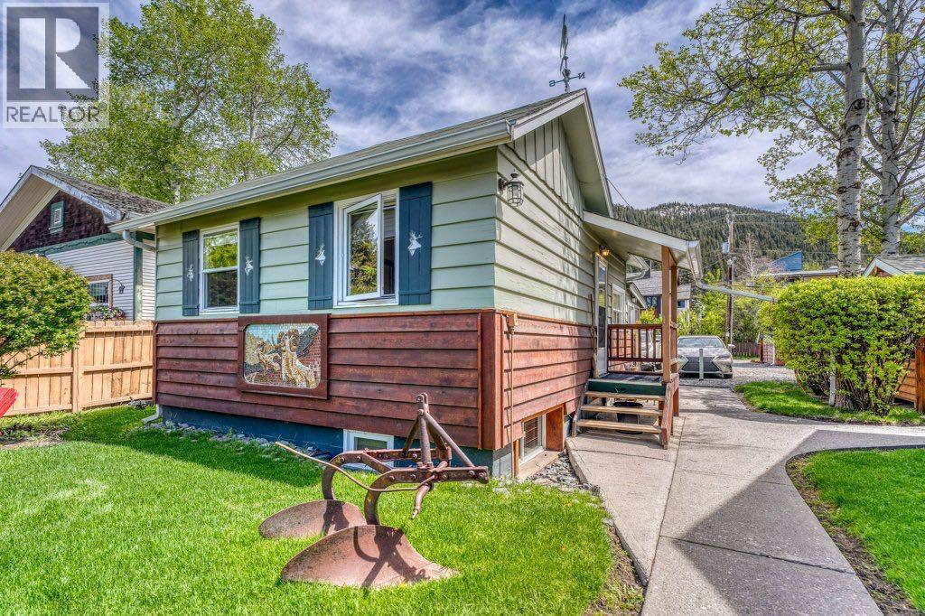 218 & 220 Beaver Street, Banff, Alberta  T1L 1B2 - Photo 13 - A2226003
