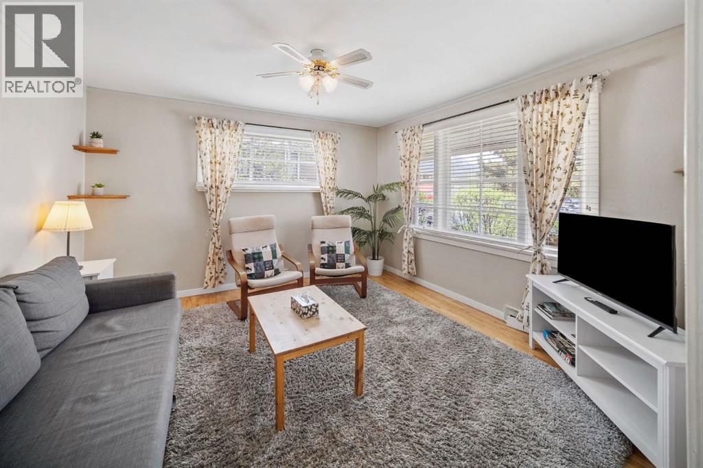218 & 220 Beaver Street, Banff, Alberta  T1L 1B2 - Photo 41 - A2226003