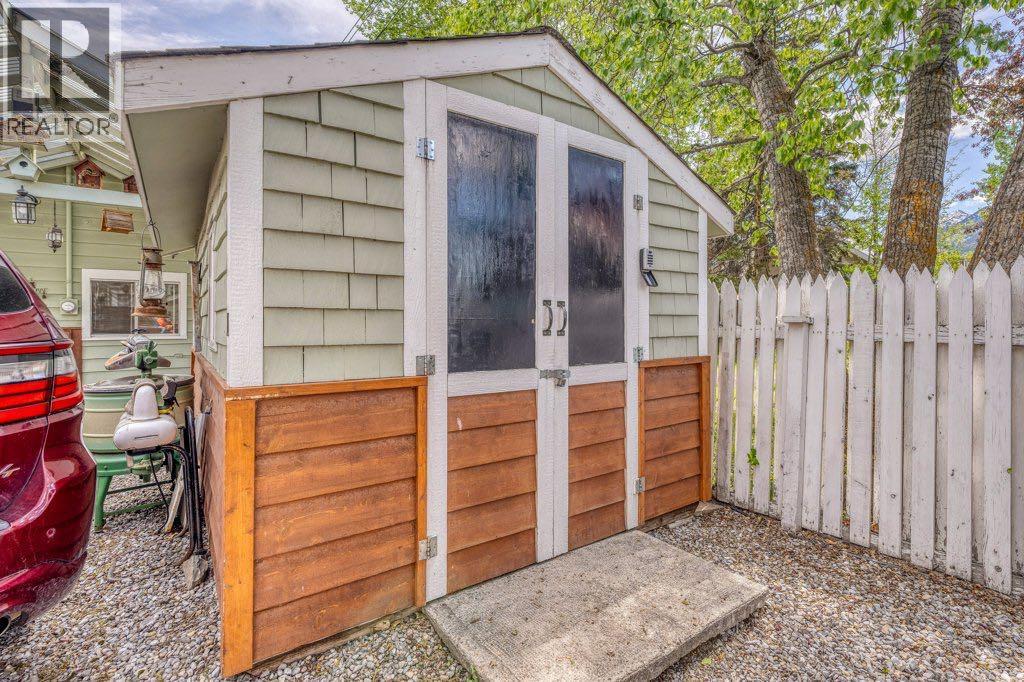 218 & 220 Beaver Street, Banff, Alberta  T1L 1B2 - Photo 50 - A2226003