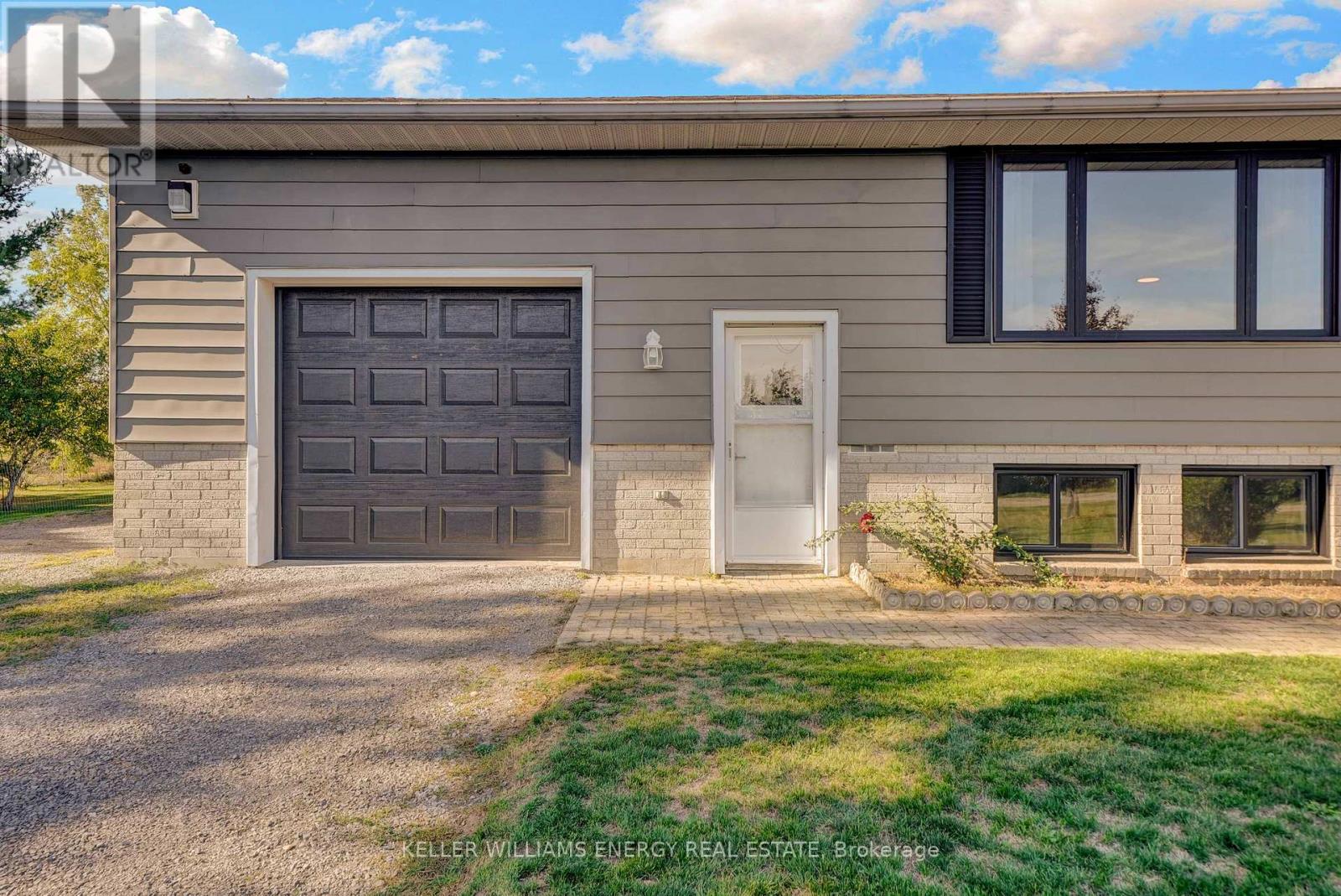 106 Oram Road, Prince Edward County (Sophiasburg Ward), Ontario  K0K 1G0 - Photo 27 - X12438011