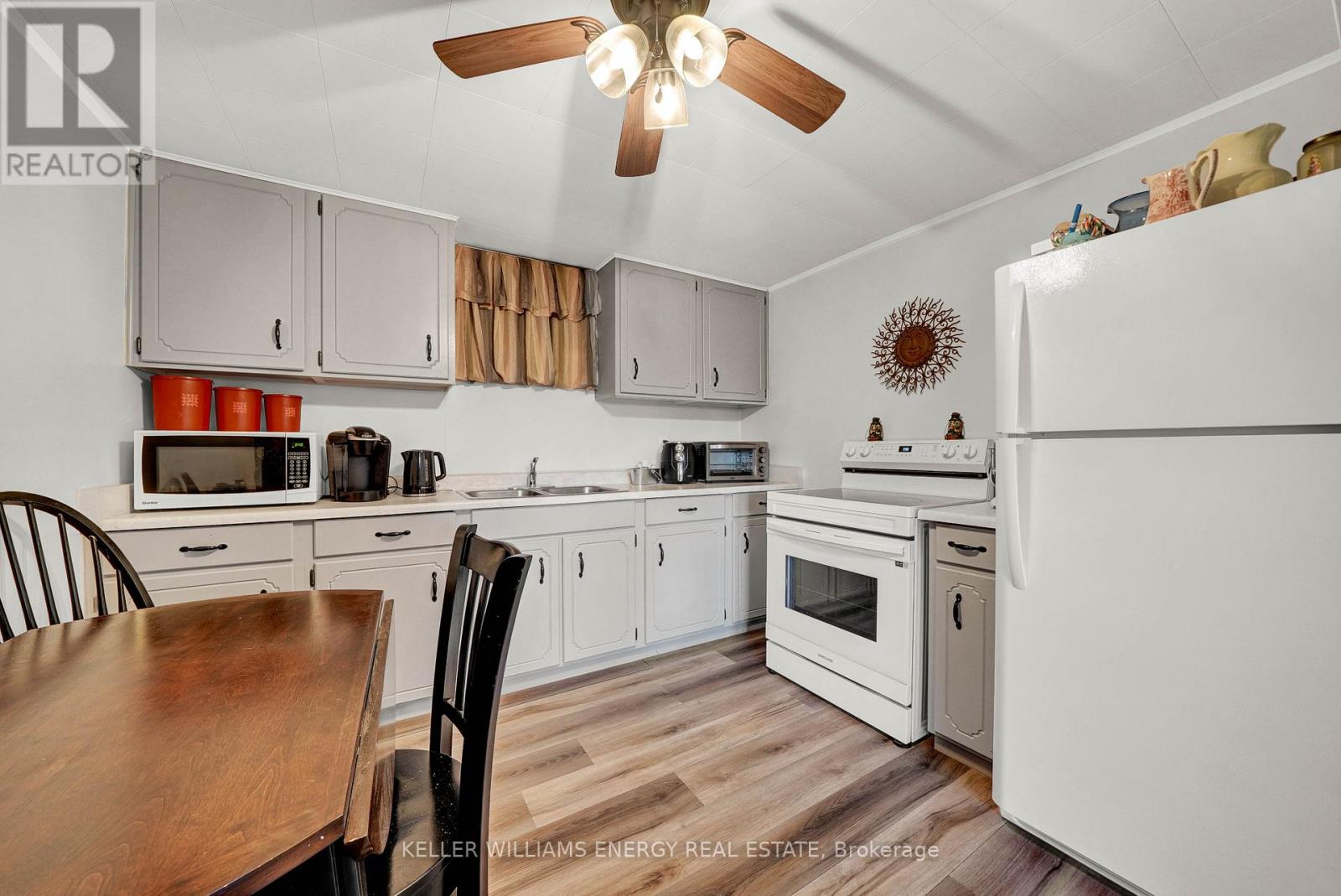 106 Oram Road, Prince Edward County (Sophiasburg Ward), Ontario  K0K 1G0 - Photo 32 - X12438011