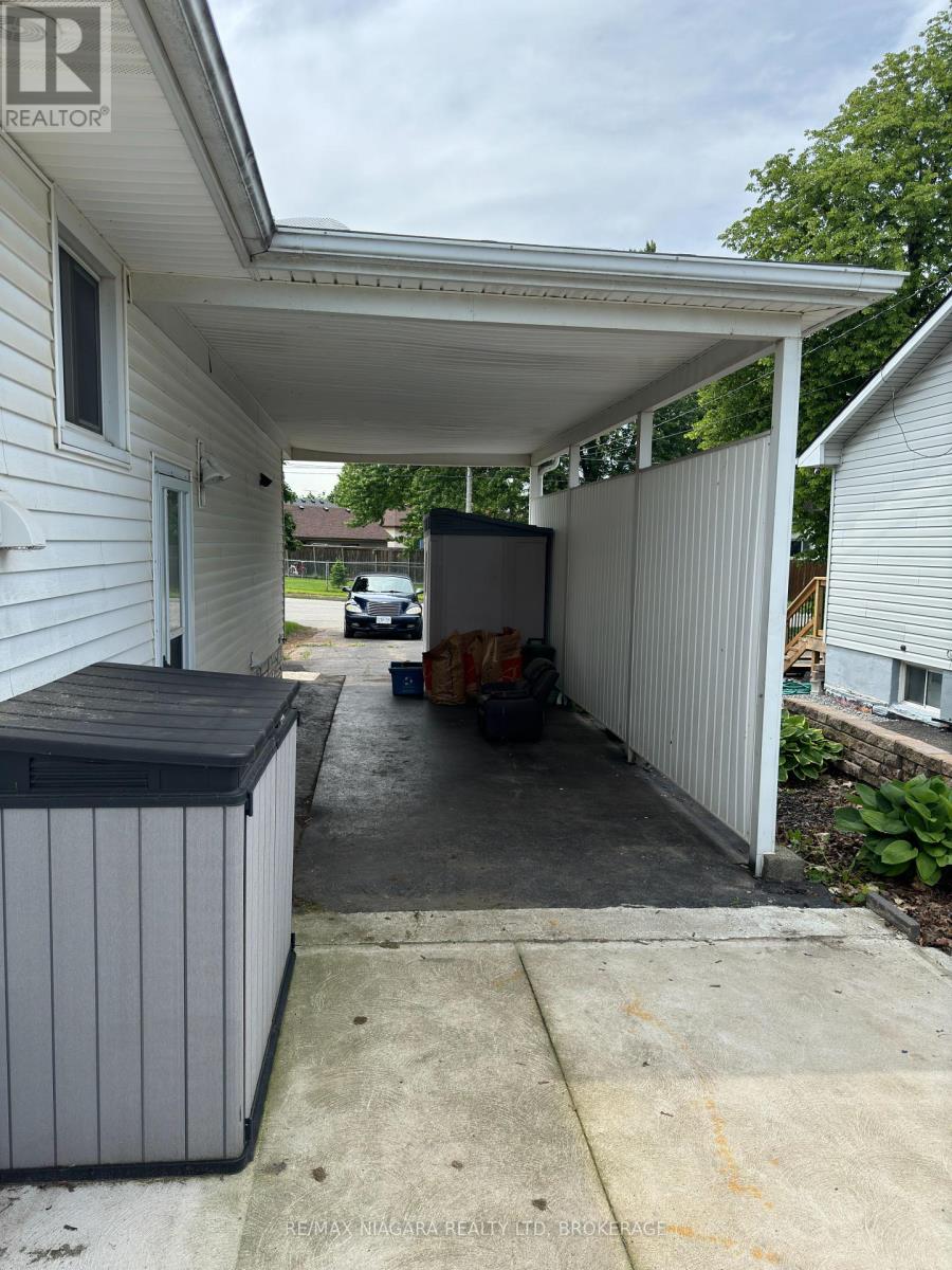 Main Floor - 287 Santone Avenue Avenue, Welland (Broadway), Ontario  L3C 2J7 - Photo 14 - X12438081