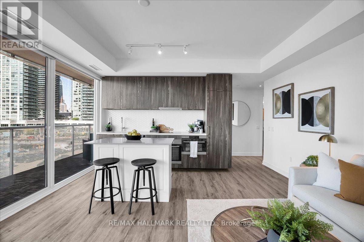 311 - 15 Queens Quay E, Toronto, Ontario  M5E 0A4 - Photo 4 - C12437634