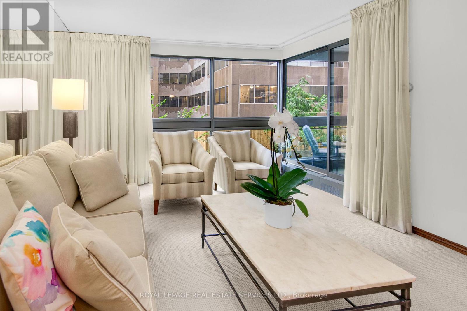 205 - 61 St Clair Avenue W, Toronto, Ontario  M4V 2Y8 - Photo 10 - C12437723
