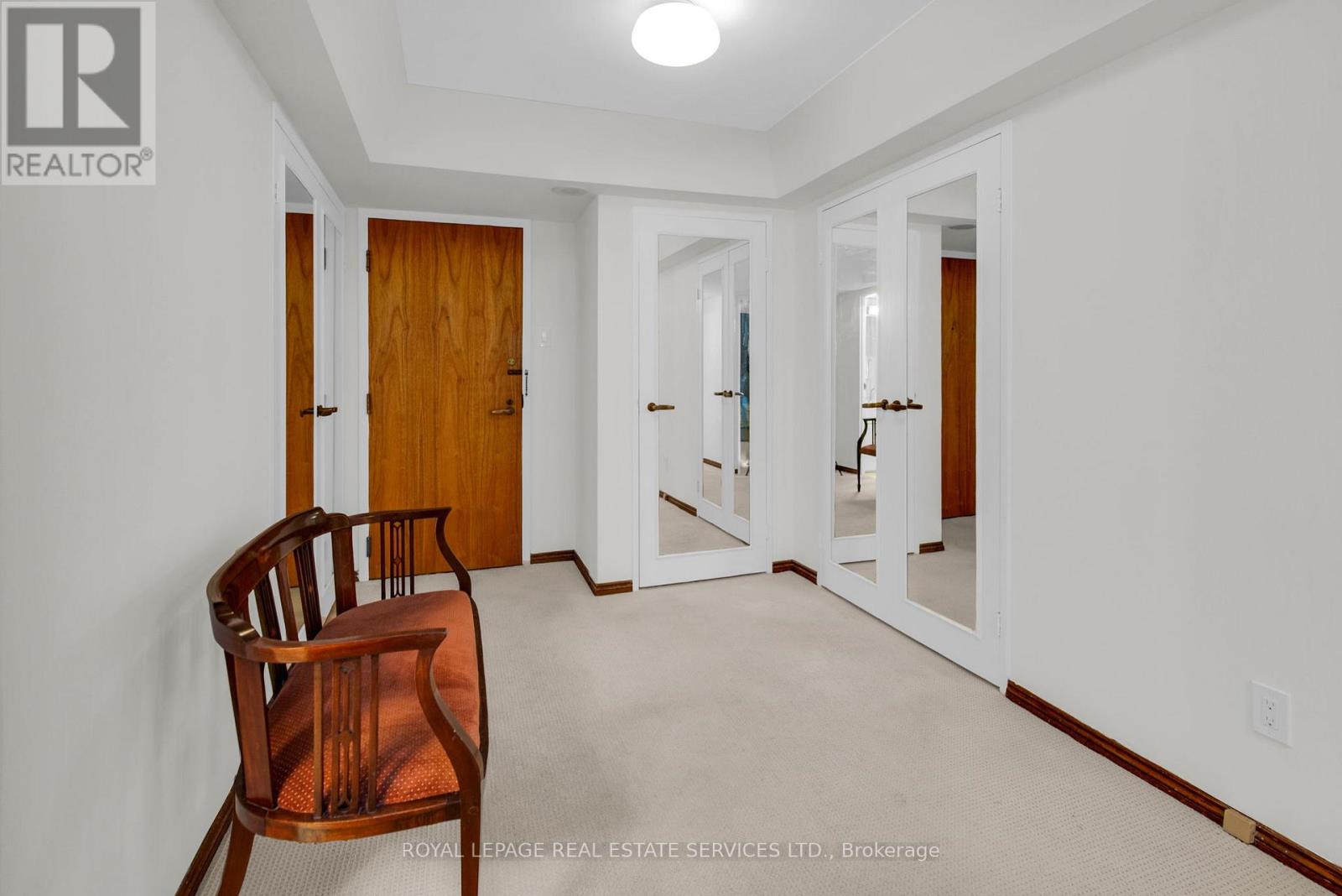 205 - 61 St Clair Avenue W, Toronto, Ontario  M4V 2Y8 - Photo 5 - C12437723
