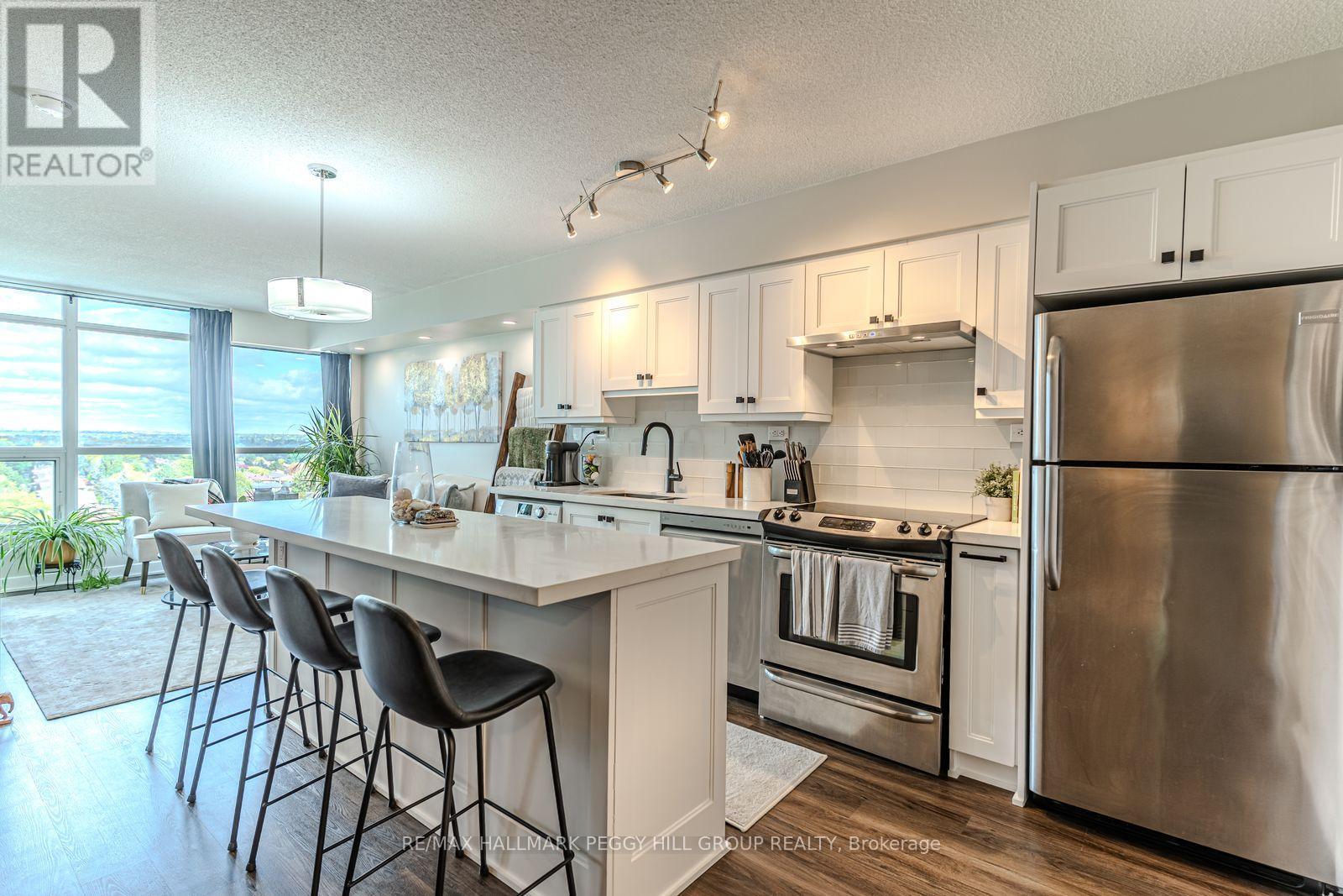 1106 - 15 Singer Court, Toronto, Ontario  M2K 0B1 - Photo 2 - C12437746