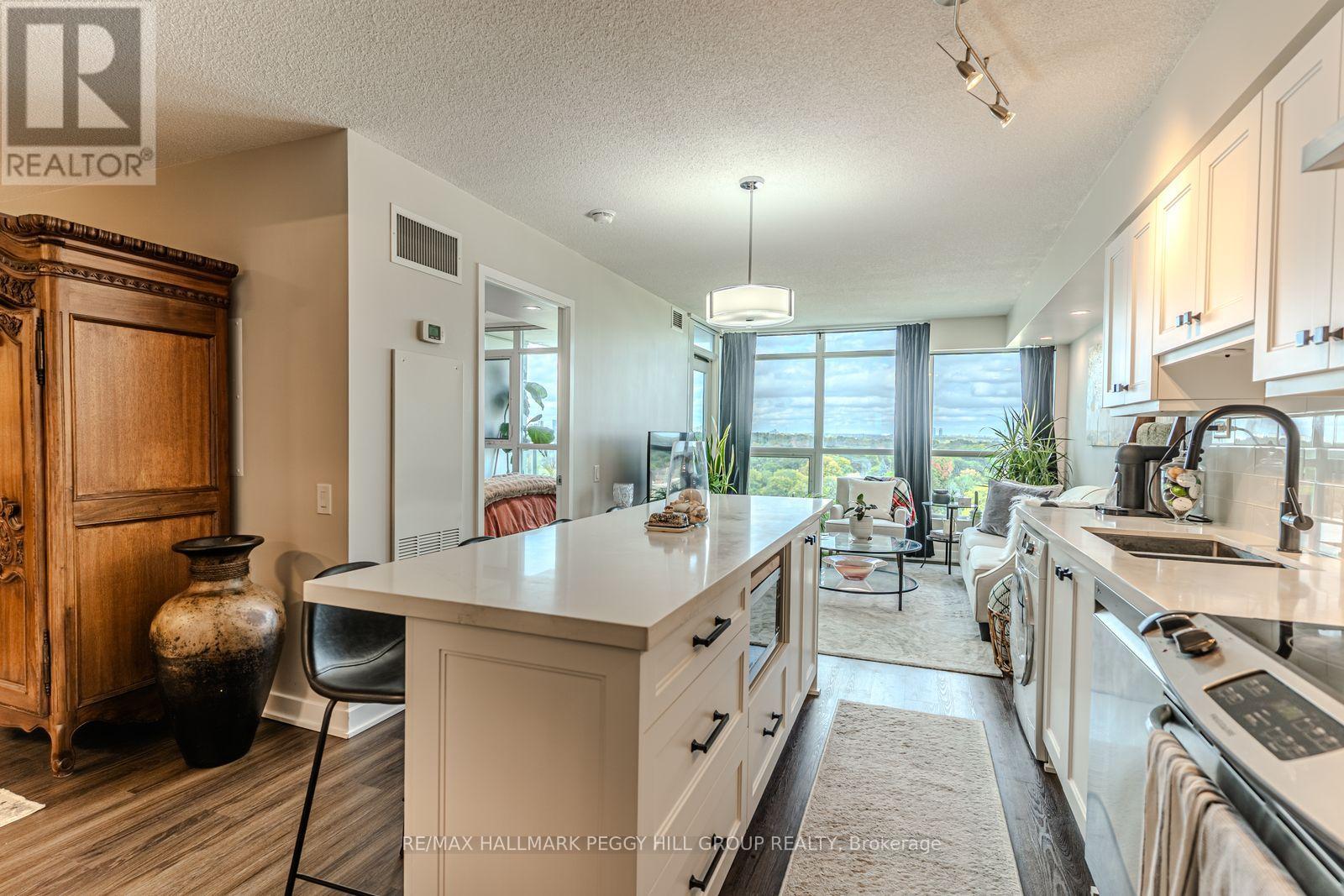 1106 - 15 Singer Court, Toronto, Ontario  M2K 0B1 - Photo 3 - C12437746