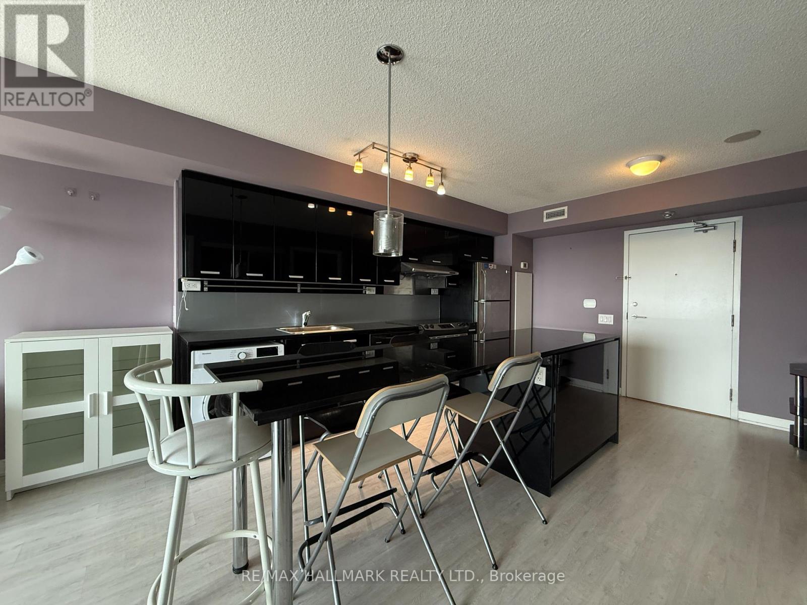 1725 - 19 Singer Court, Toronto, Ontario  M2K 0B2 - Photo 4 - C12437748