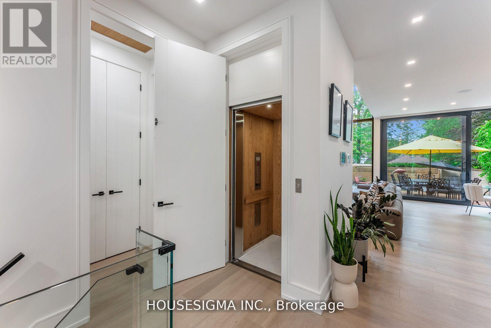 1 De Vere Gardens, Toronto, Ontario  M5M 3E4 - Photo 17 - C12437764