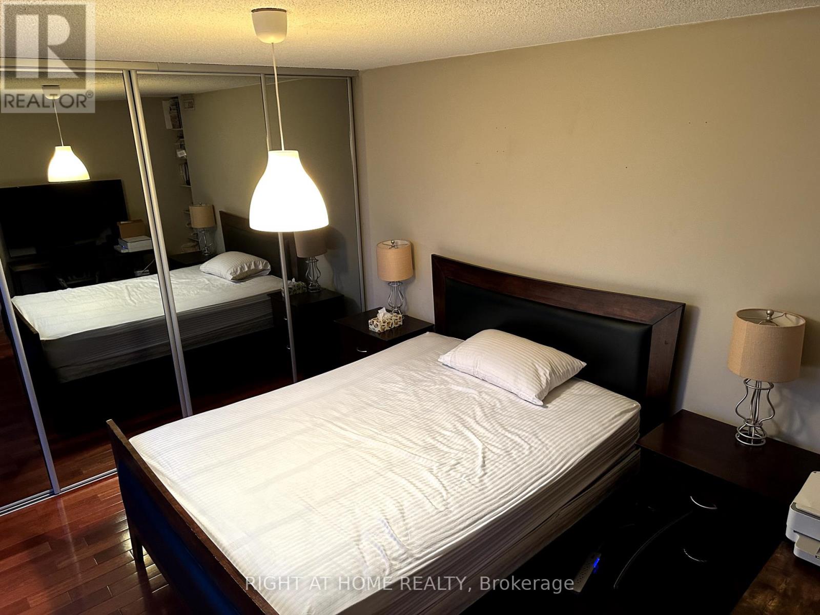 Ph15 - 633 Bay Street, Toronto, Ontario  M5G 2G4 - Photo 13 - C12437775