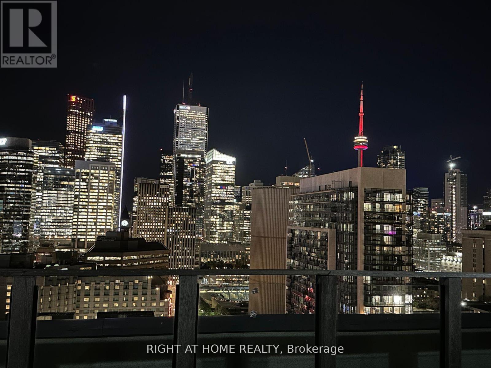 Ph15 - 633 Bay Street, Toronto, Ontario  M5G 2G4 - Photo 6 - C12437775