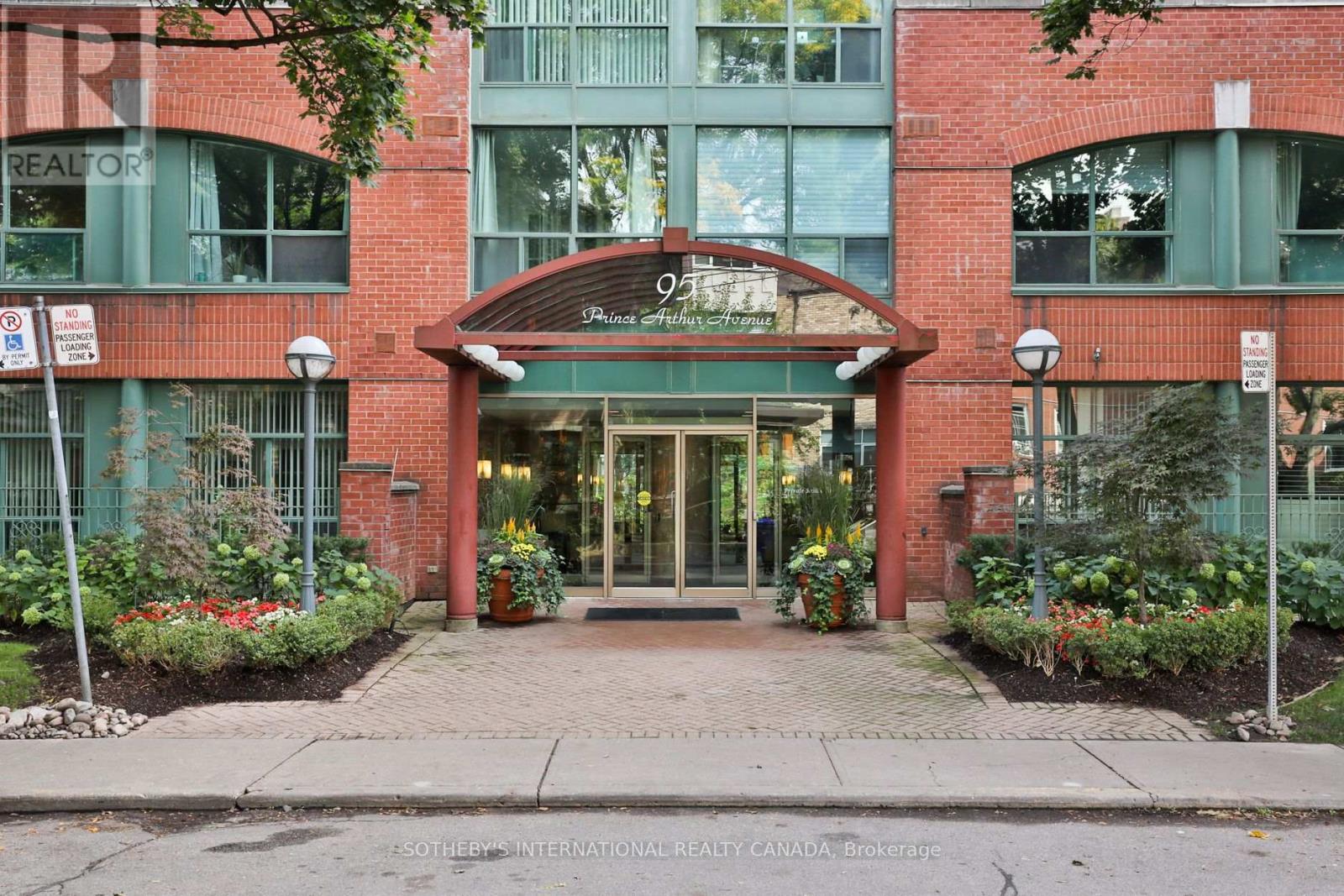 723 - 95 Prince Arthur Drive, Toronto, Ontario  M5R 3P6 - Photo 2 - C12437849