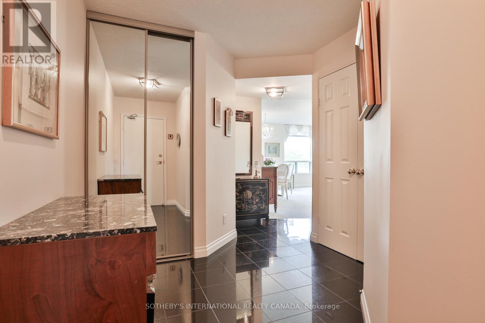 723 - 95 Prince Arthur Drive, Toronto, Ontario  M5R 3P6 - Photo 3 - C12437849