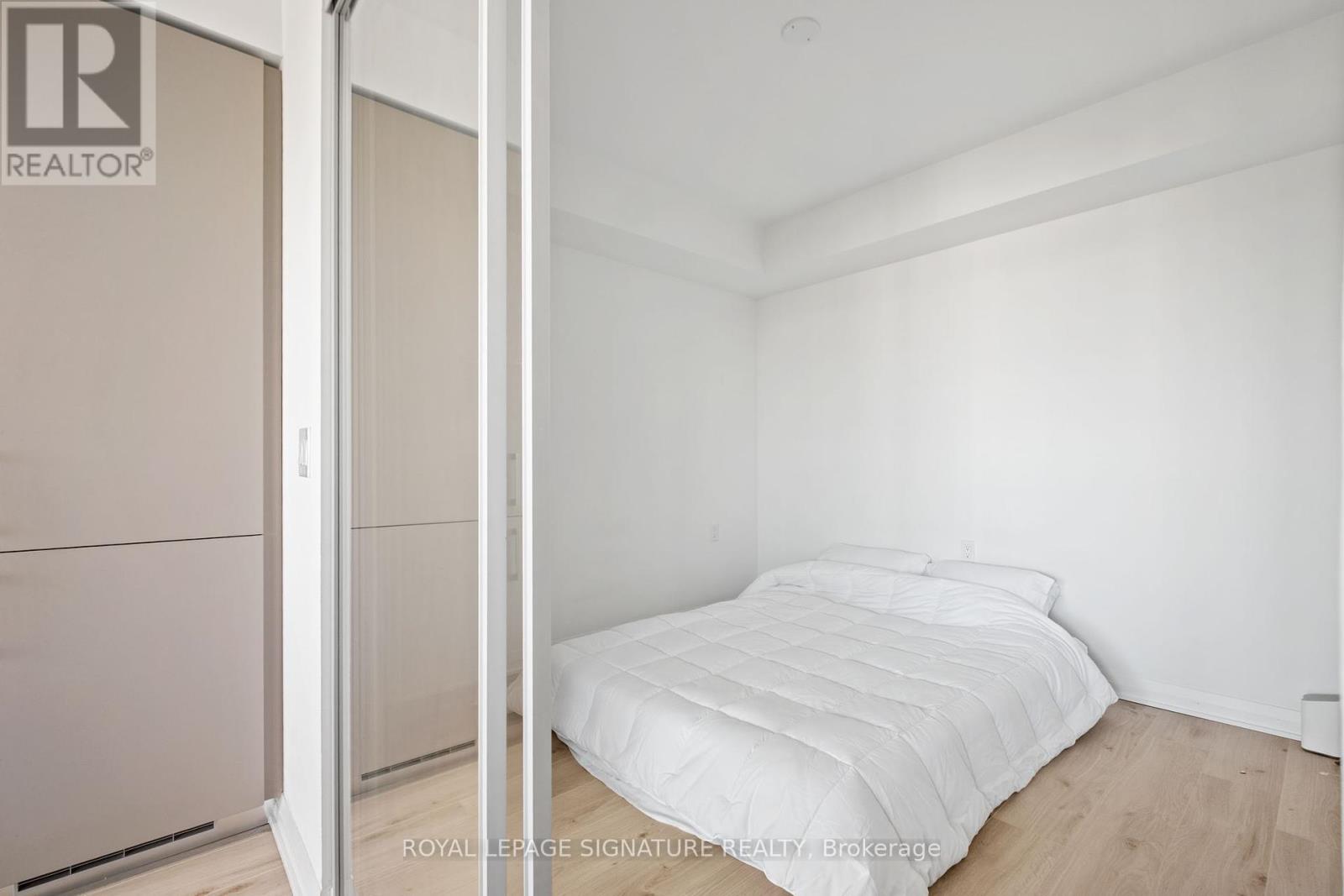 2106 - 99 Foxbar Road, Toronto, Ontario  M4V 0B2 - Photo 11 - C12437895