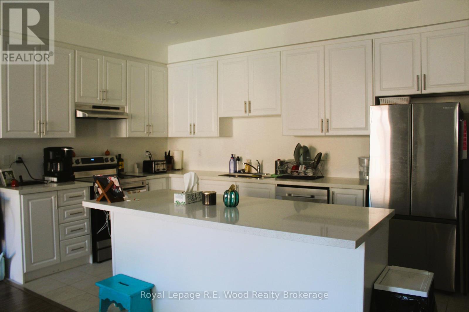 8 Beretta Drive, Tillsonburg, Ontario  N4G 0J7 - Photo 4 - X12438021