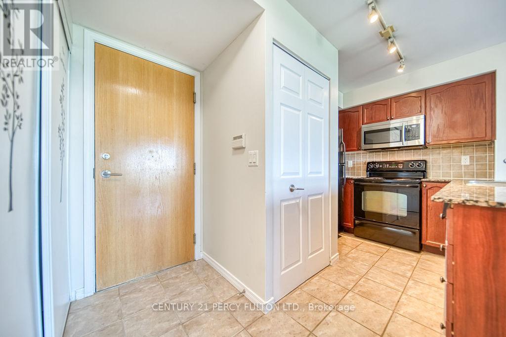 911 - 340 Watson Street W, Whitby, Ontario  L1N 9G1 - Photo 2 - E12437692