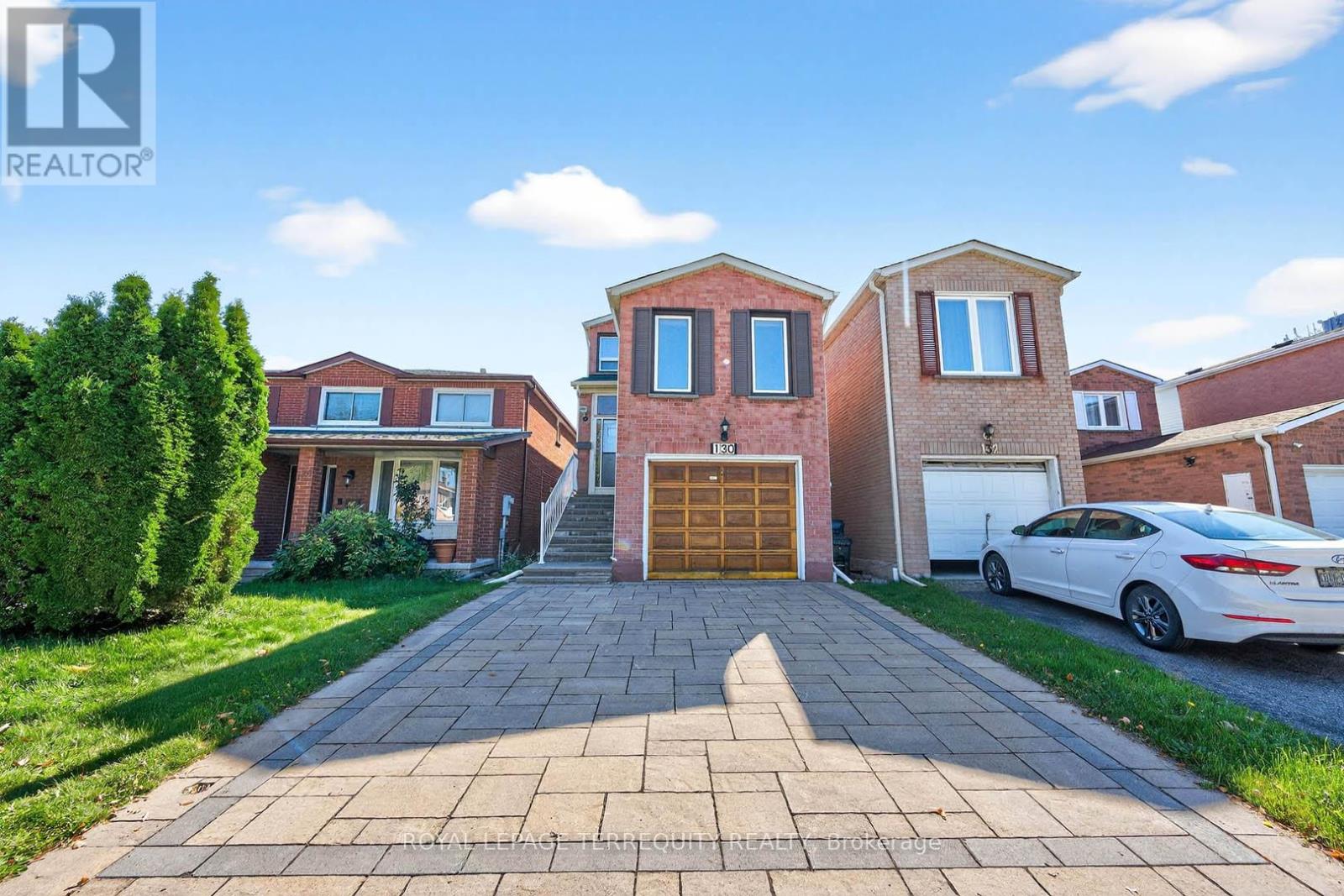 130 Whistling Hills Drive, Toronto, Ontario  M1V 3L1 - Photo 2 - E12437728