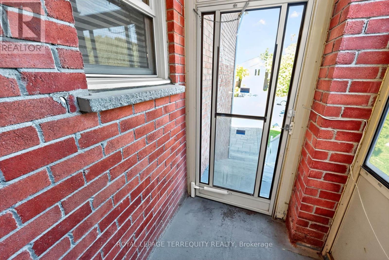 130 Whistling Hills Drive, Toronto, Ontario  M1V 3L1 - Photo 5 - E12437728