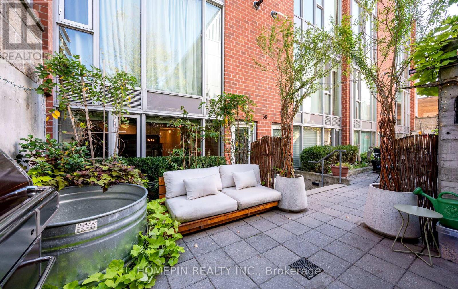4 - 38 Boston Avenue, Toronto, Ontario  M4M 2T9 - Photo 3 - E12437861