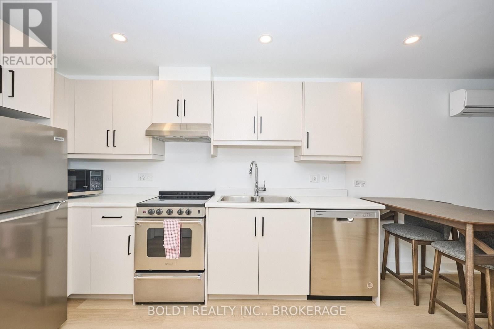 554 Mississauga Avenue, Fort Erie, Ontario  L2A 0G8 - Photo 29 - X12435088